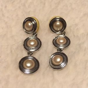 PRICE NEGOTIABLE Vintage Freshwater Pearl Earrings
